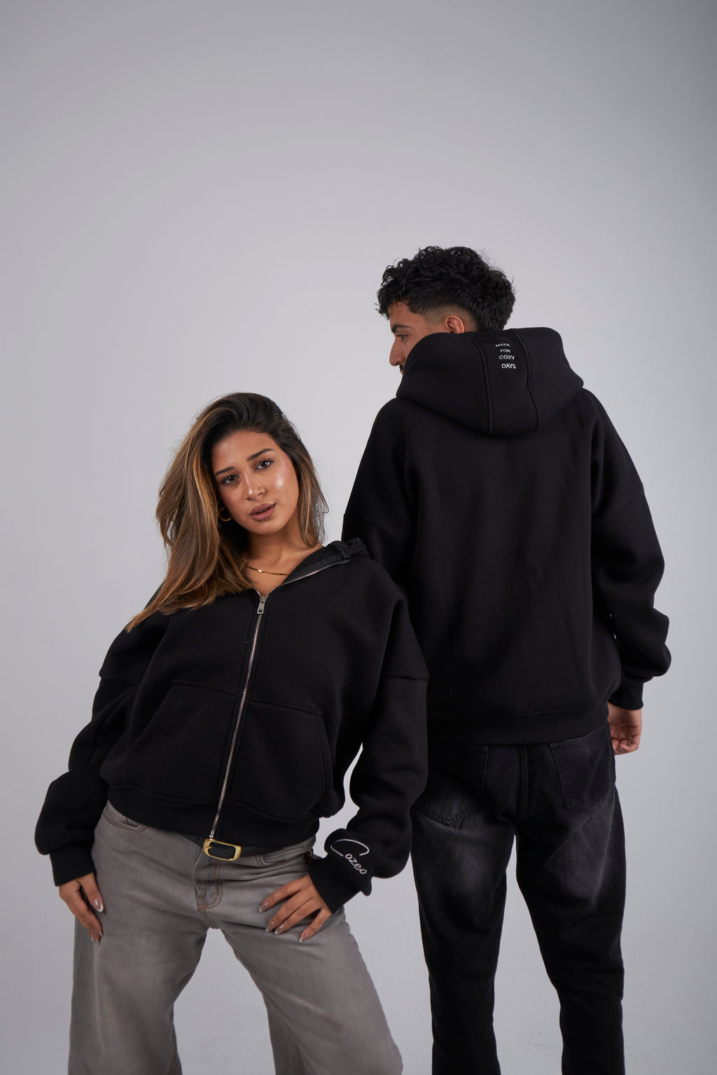 COZEO ZIP-UP – BLACK